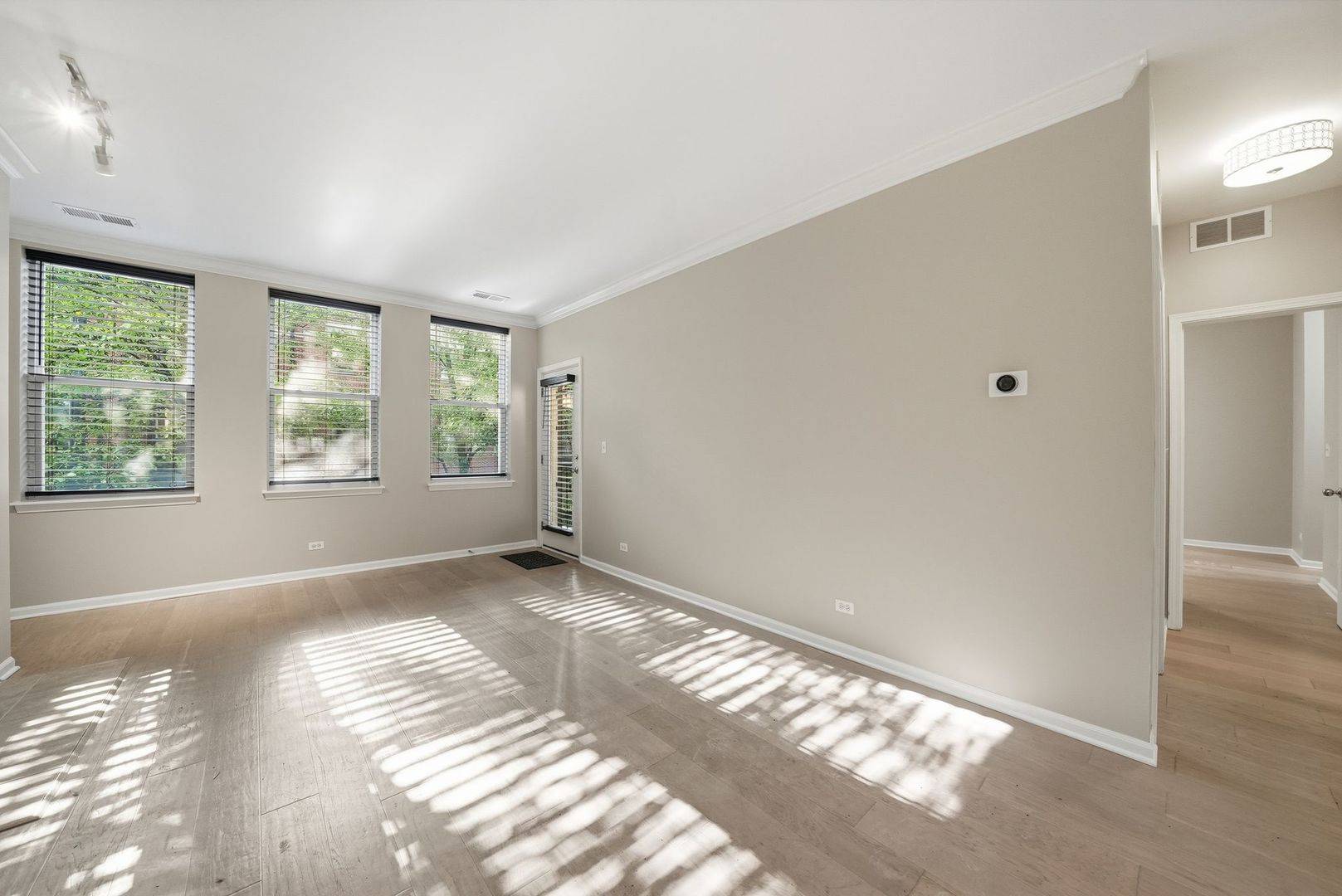 1225 N ORLEANS ST #602, Chicago, IL 60610