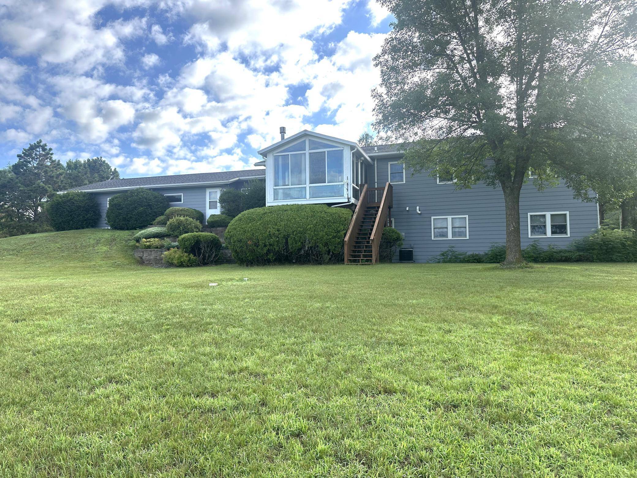 6049 Rolling Hills DR SW, Montevideo, MN 56265
