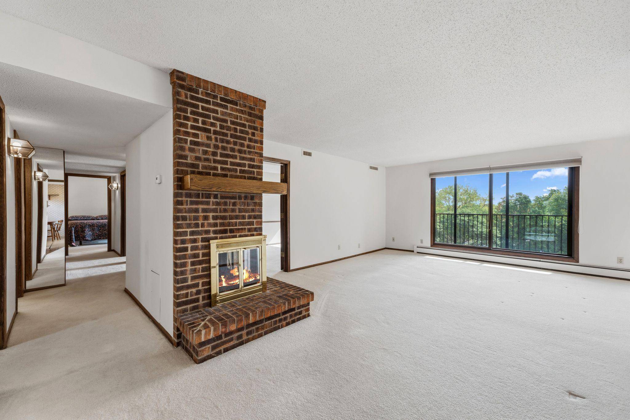 9500 Collegeview RD #206, Bloomington, MN 55437