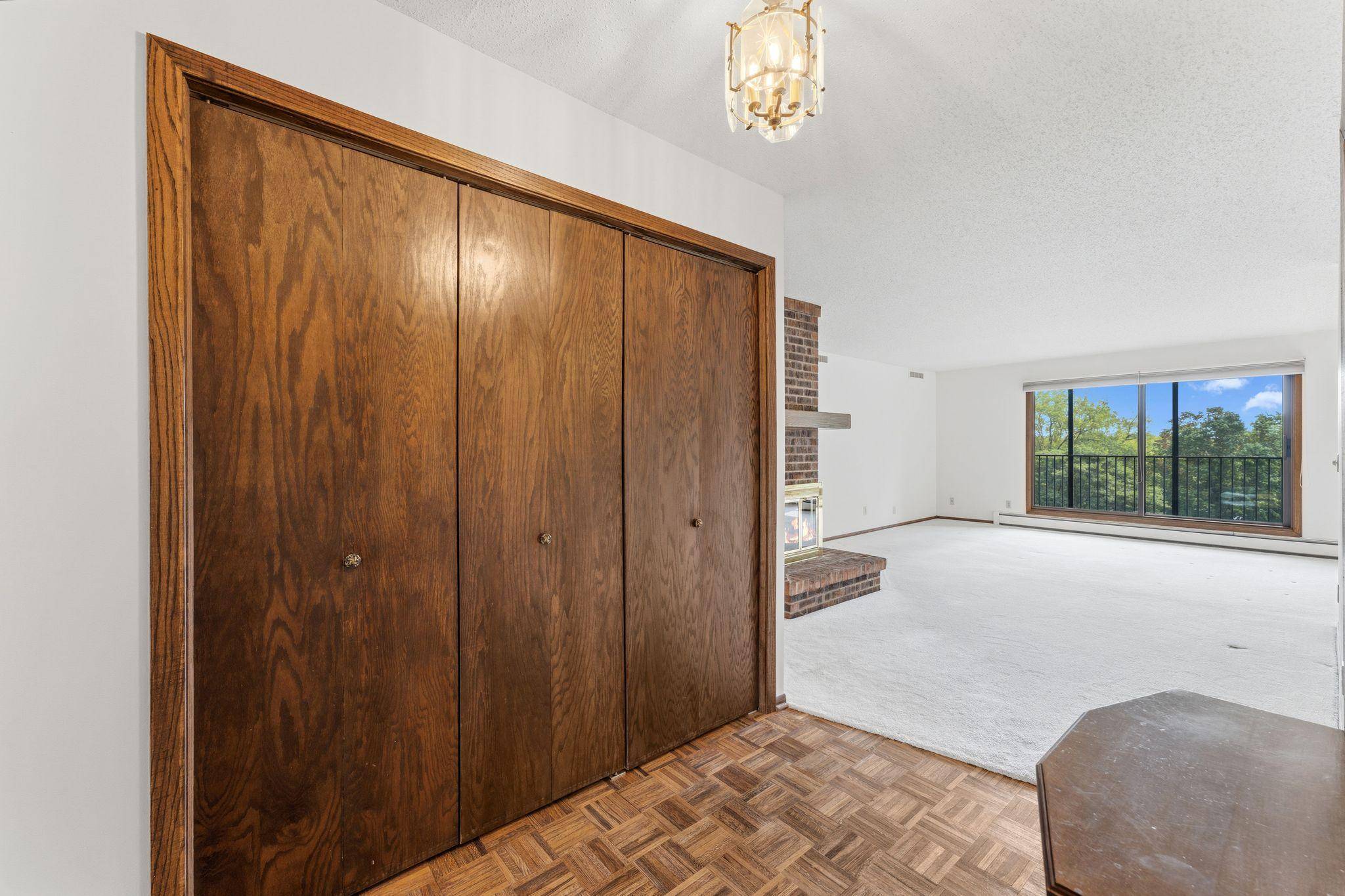 9500 Collegeview RD #206, Bloomington, MN 55437