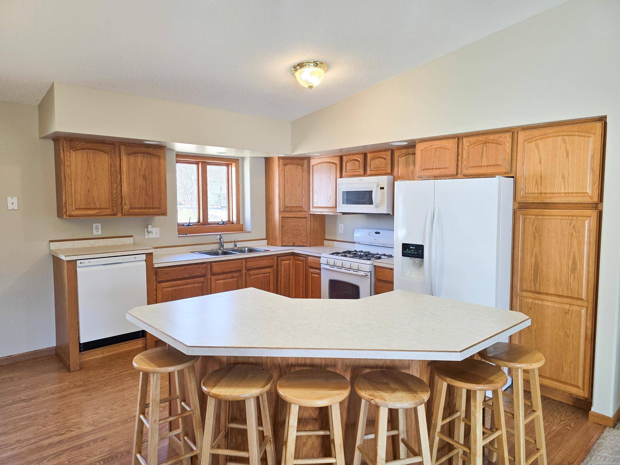 105 Park View DR, Vergas, MN 56587