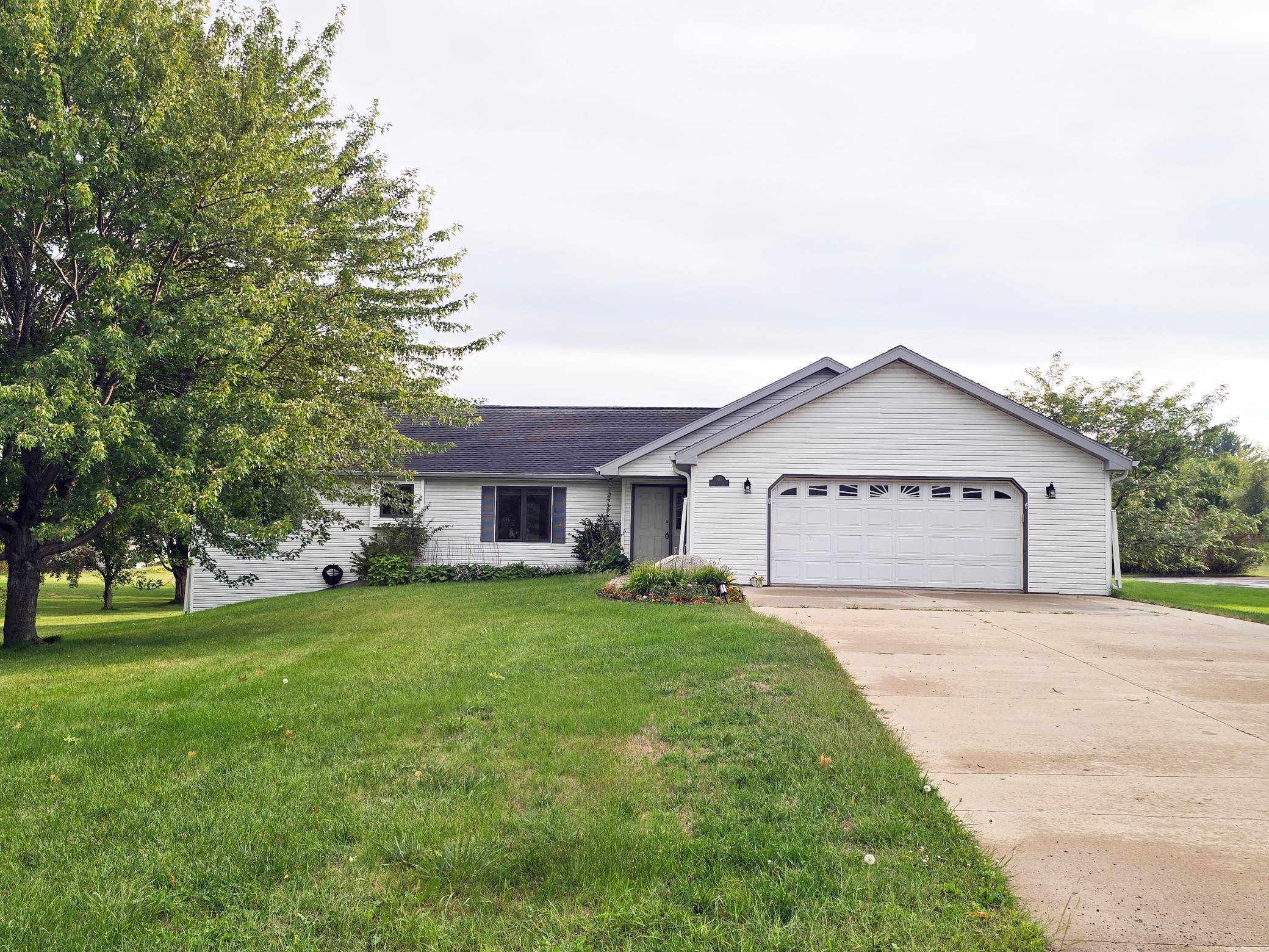105 Park View DR, Vergas, MN 56587
