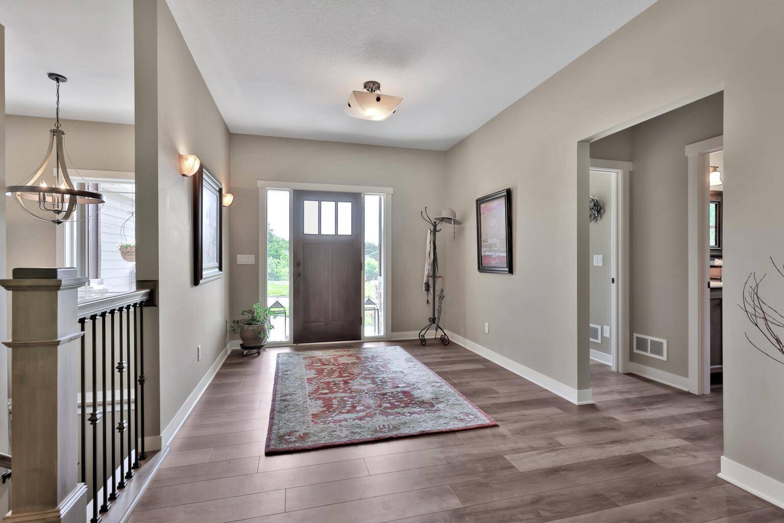 4144 Shady Oak RD S, Minnetonka, MN 55343