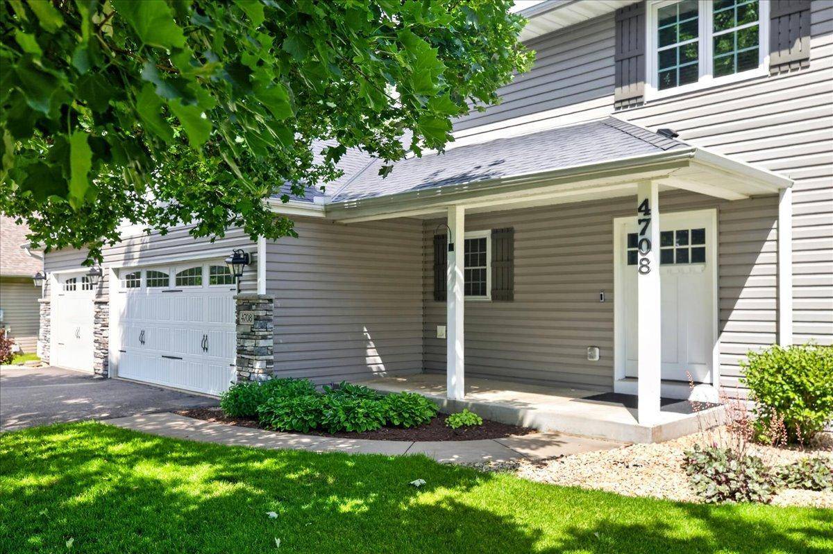 4708 Weston Hills DR, Eagan, MN 55123