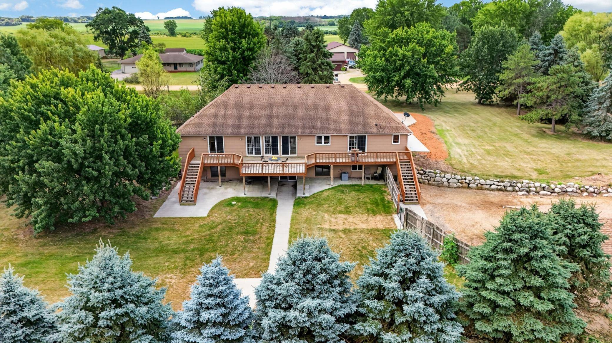 3065 225th ST W, Farmington, MN 55024