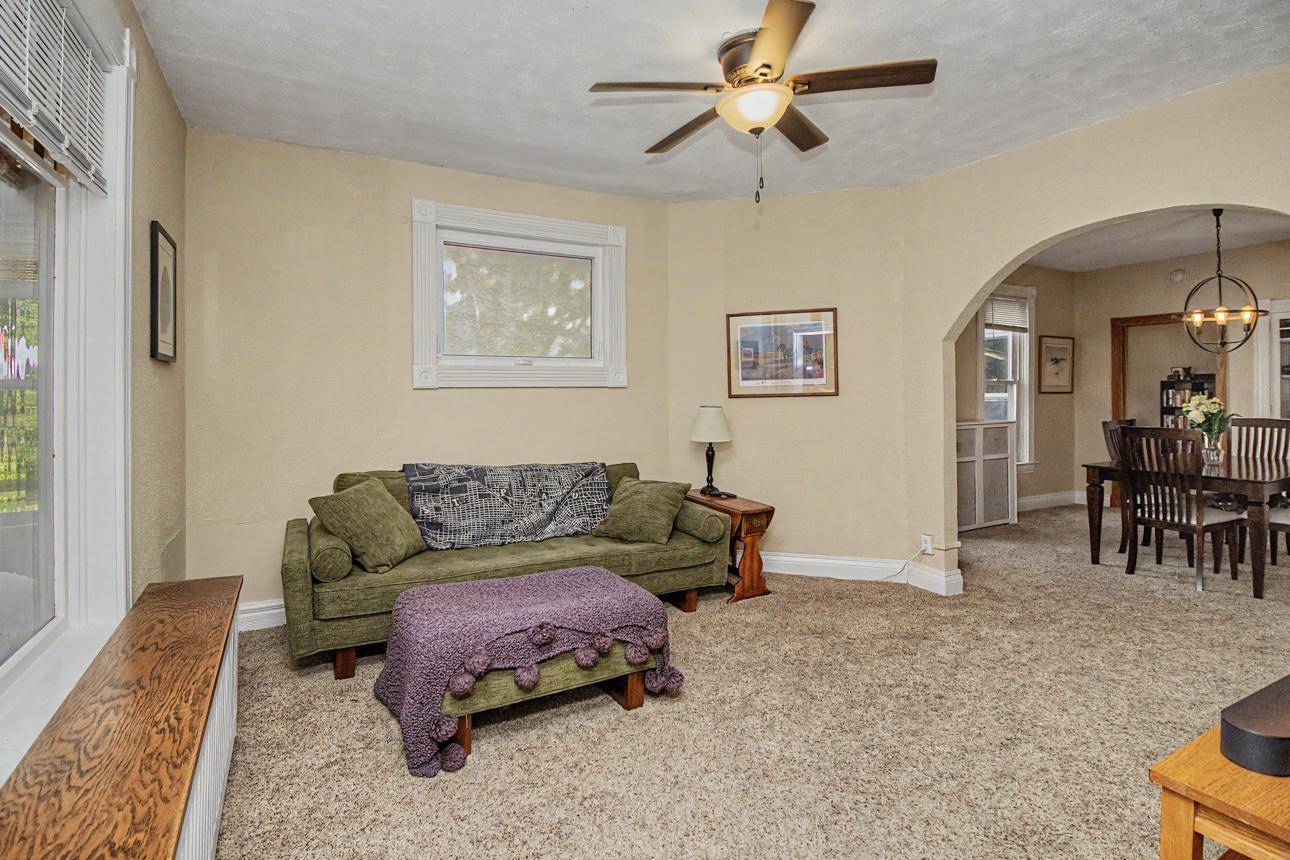 1714 Hewitt AVE, Saint Paul, MN 55104