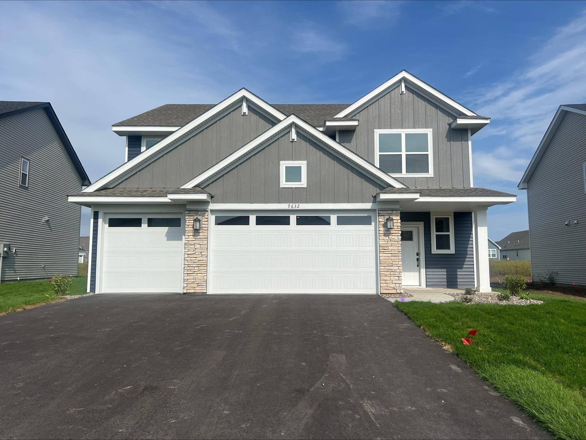 7632 Lotus LN, Lino Lakes, MN 55038