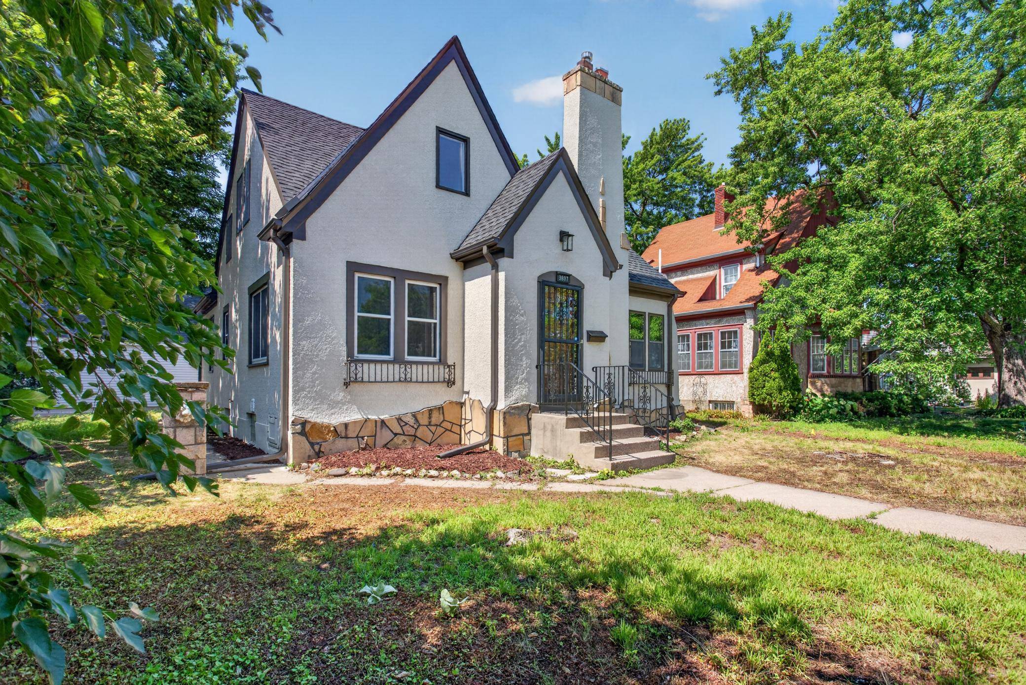3807 Hubbard AVE N, Robbinsdale, MN 55422