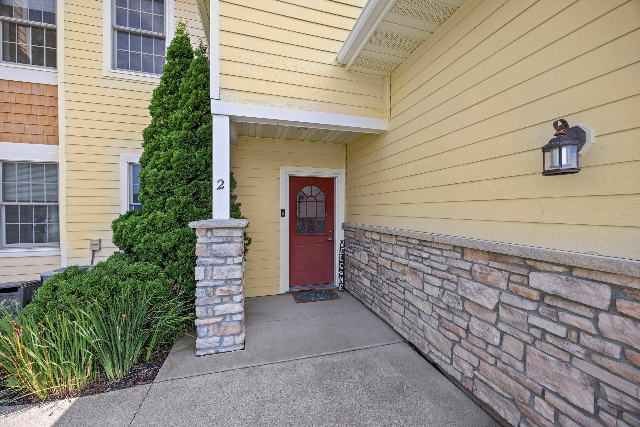 755 Hickory WAY #2, Lake City, MN 55041