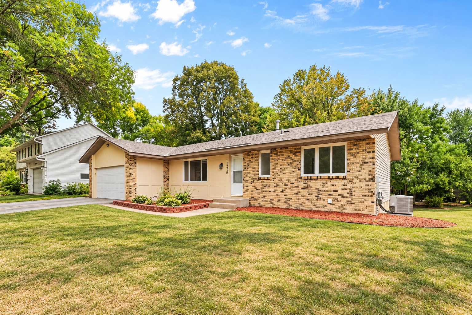 10250 Boundary Creek TER, Maple Grove, MN 55369