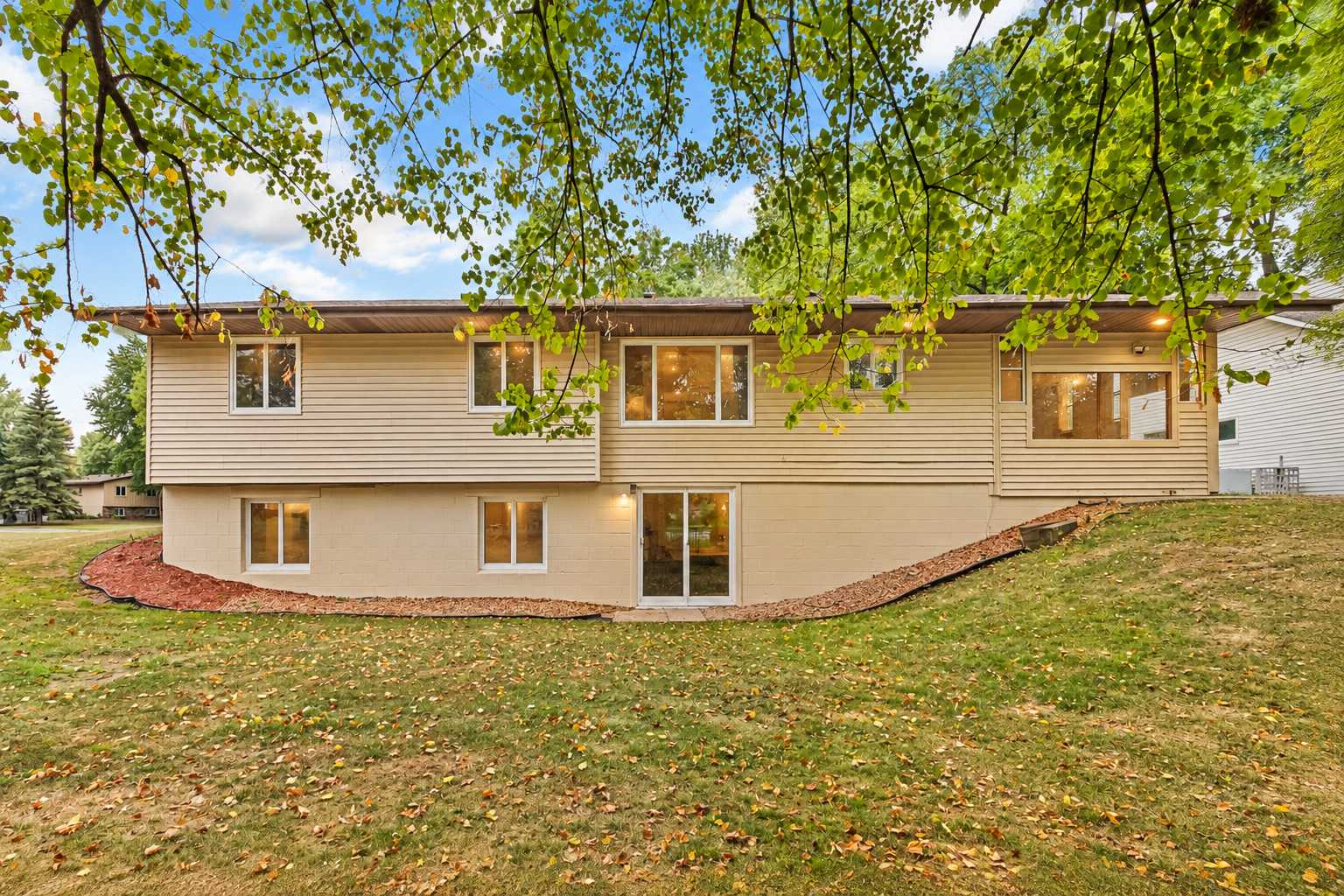 10250 Boundary Creek TER, Maple Grove, MN 55369