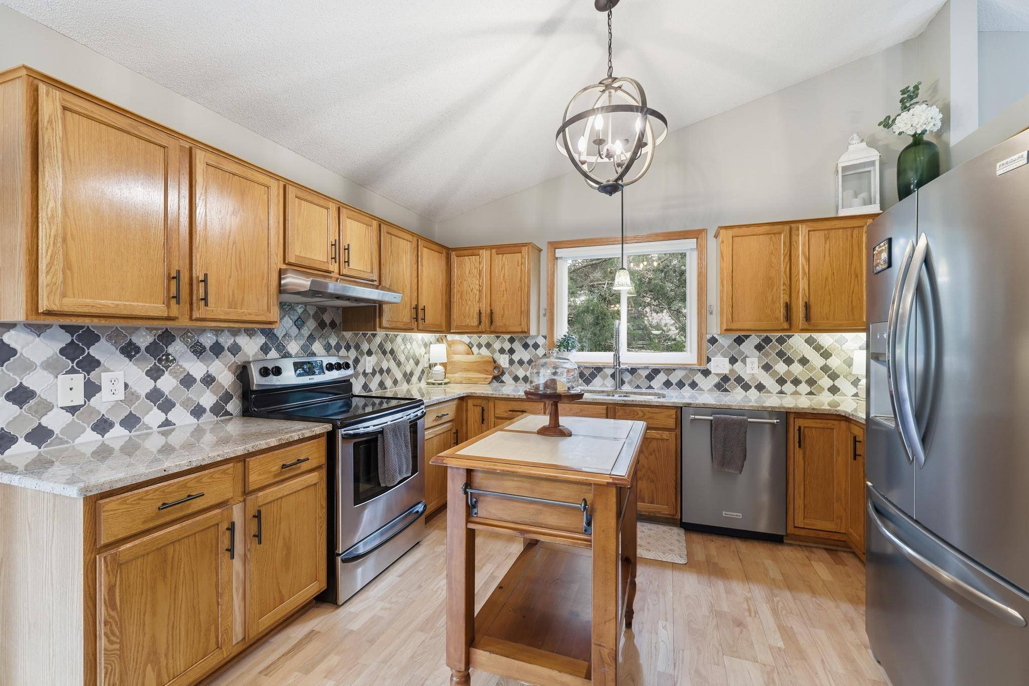 9005 Jensen AVE S, Cottage Grove, MN 55016