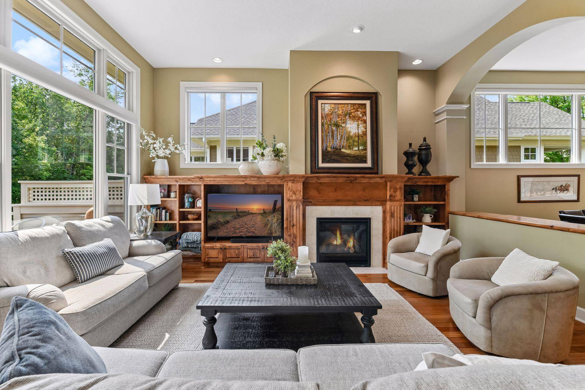 8775 Lake Riley DR, Chanhassen, MN 55317