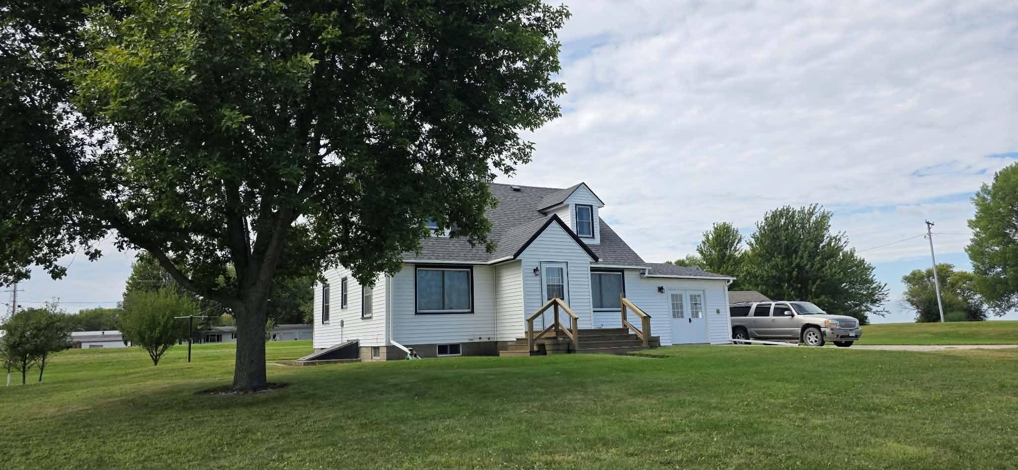 206 E Main ST, Wanda, MN 56294