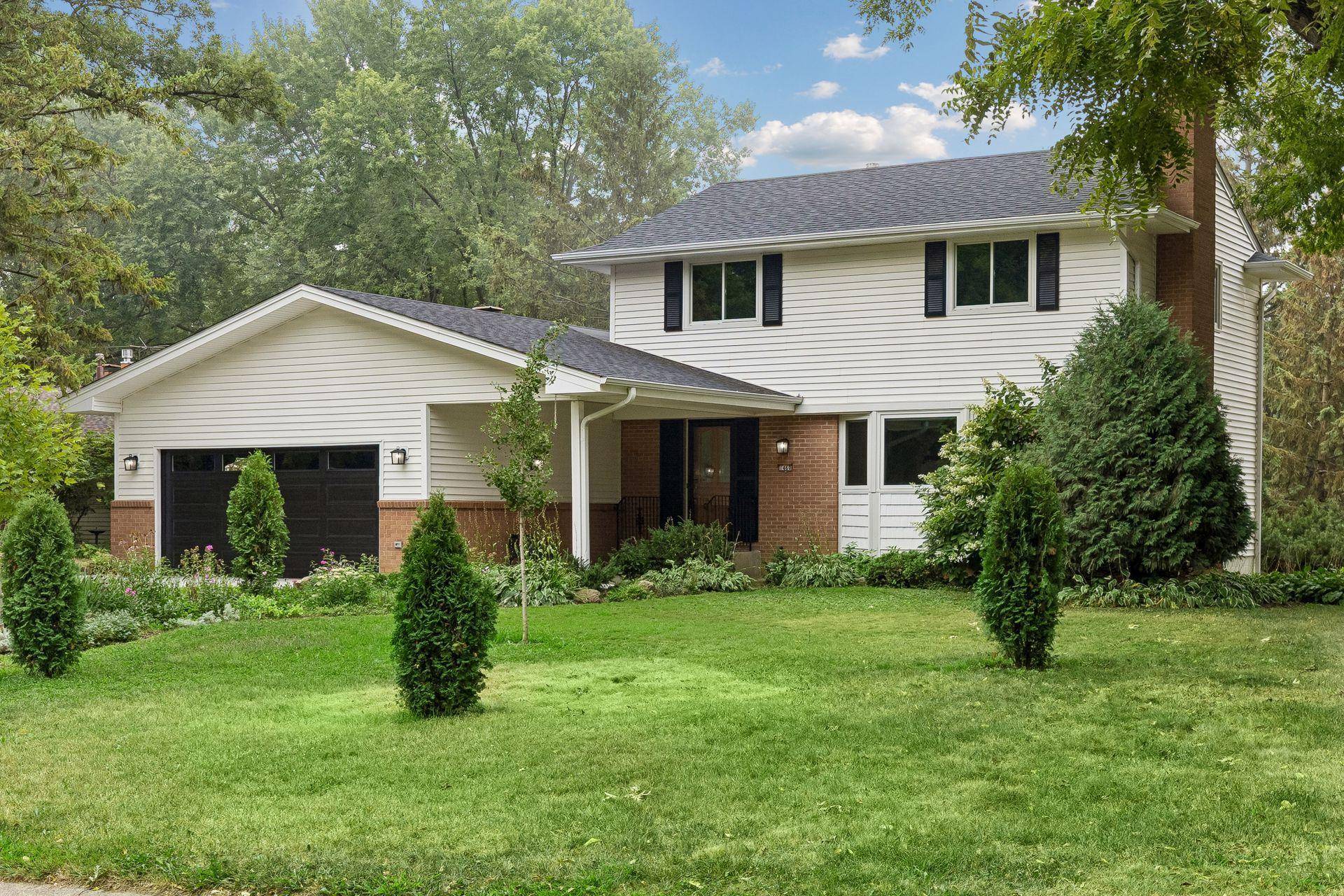 1460 Trollhagen DR, Fridley, MN 55421