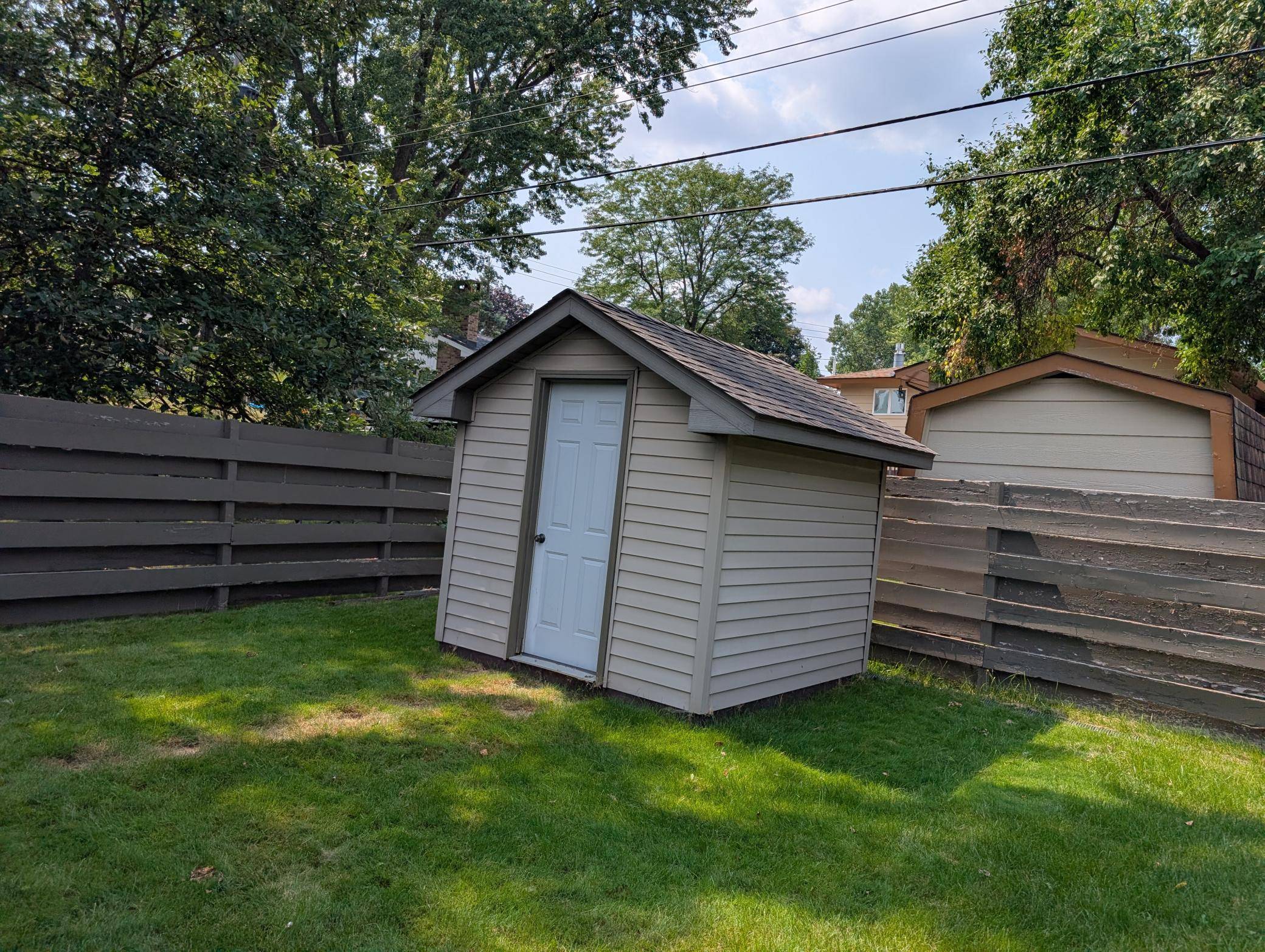 9073 Northwood CIR, New Hope, MN 55427