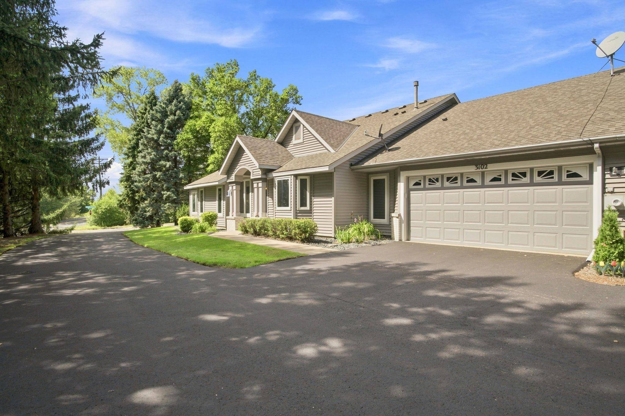 3102 Manitou DR, White Bear Lake, MN 55110