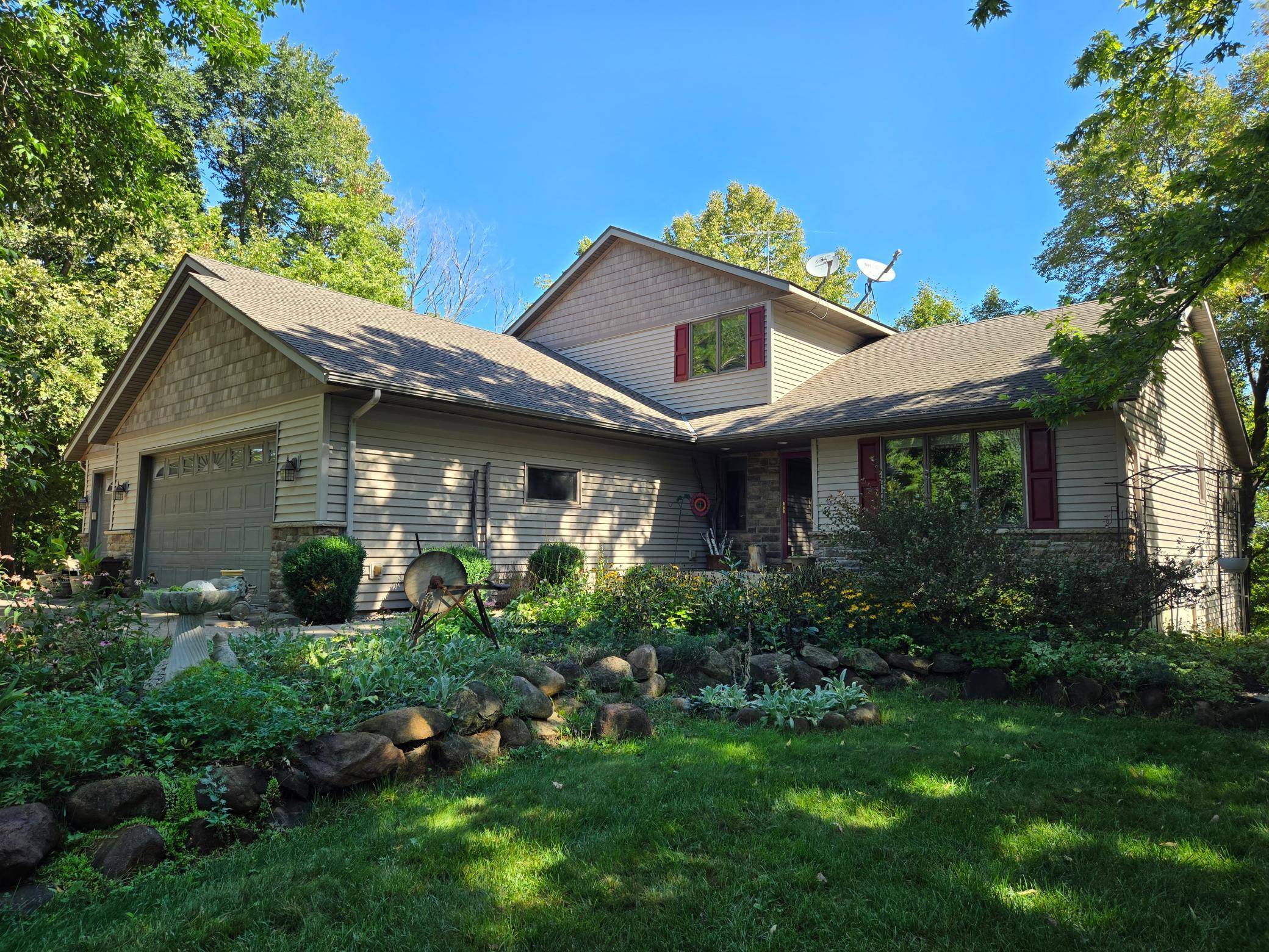 17500 Blackbird TRL, Hastings, MN 55033