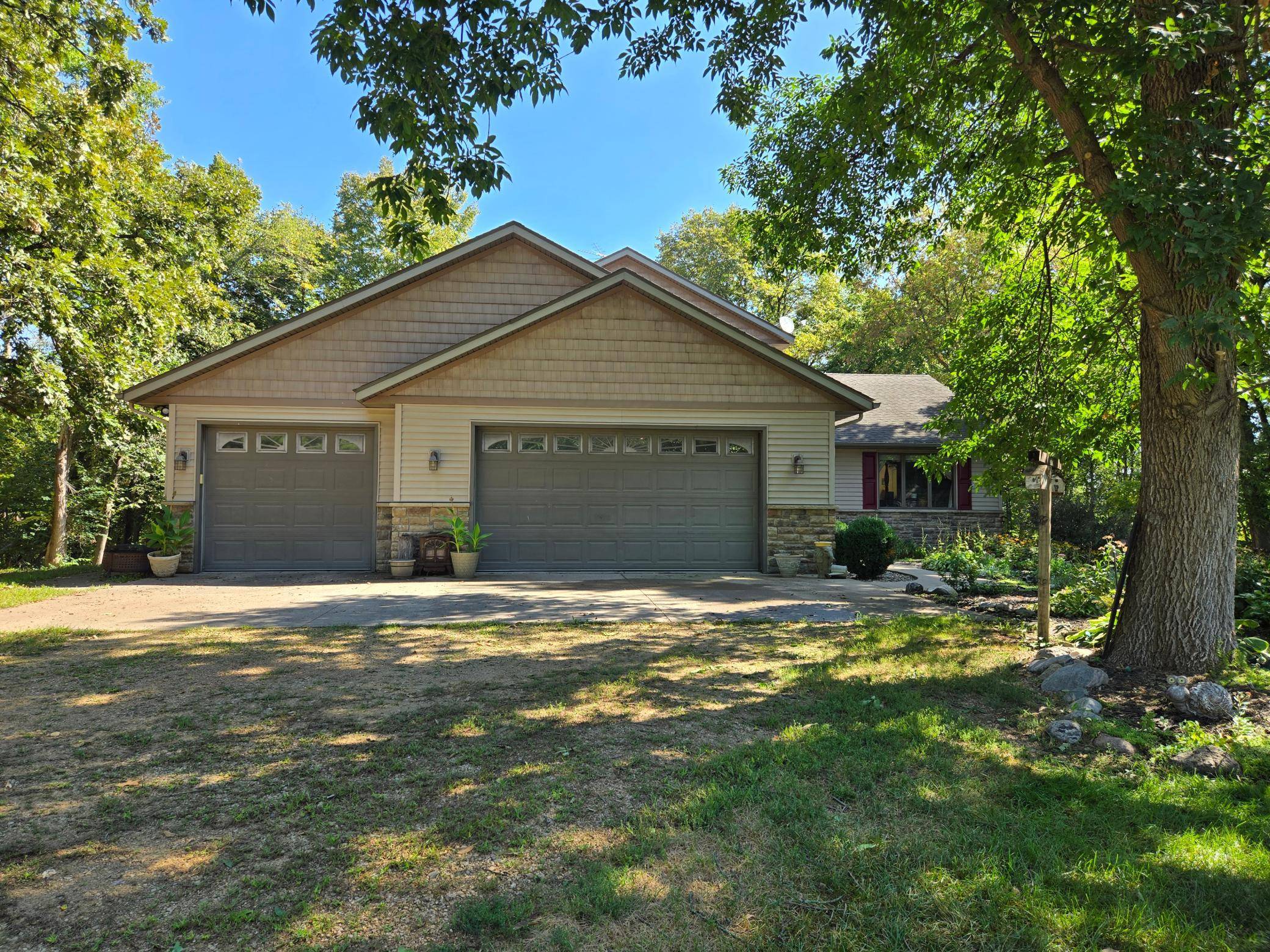 17500 Blackbird TRL, Hastings, MN 55033