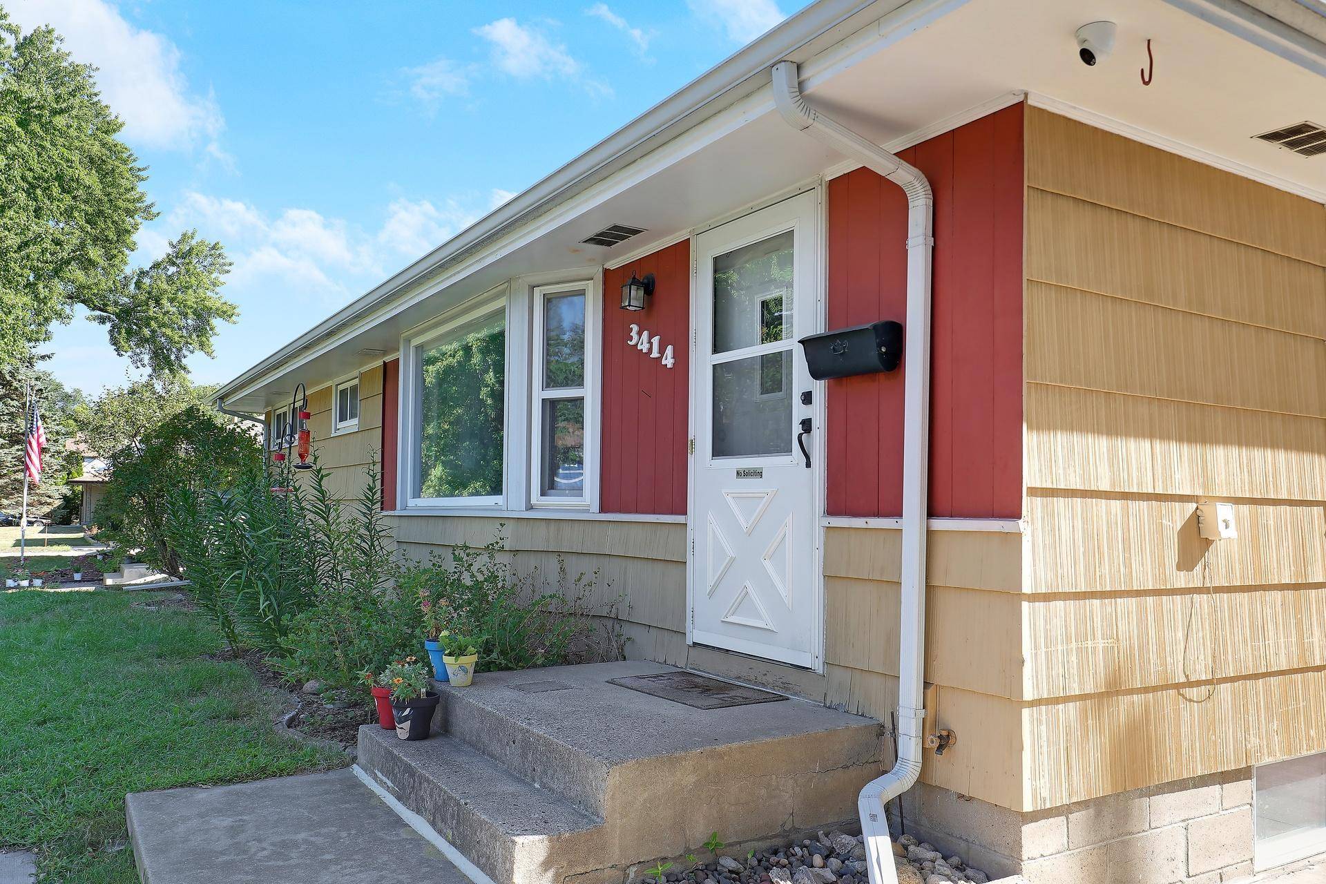 3414 Yates AVE N, Crystal, MN 55422