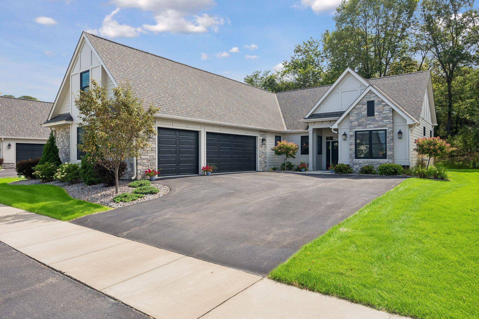 2334 Simply Living LN, Hudson, WI 54016