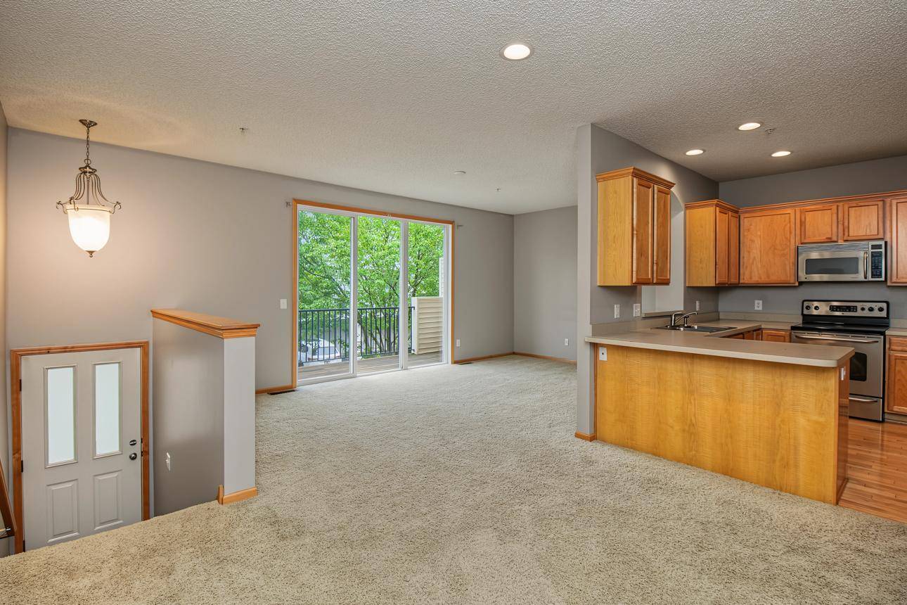 2598 136th ST W, Rosemount, MN 55068