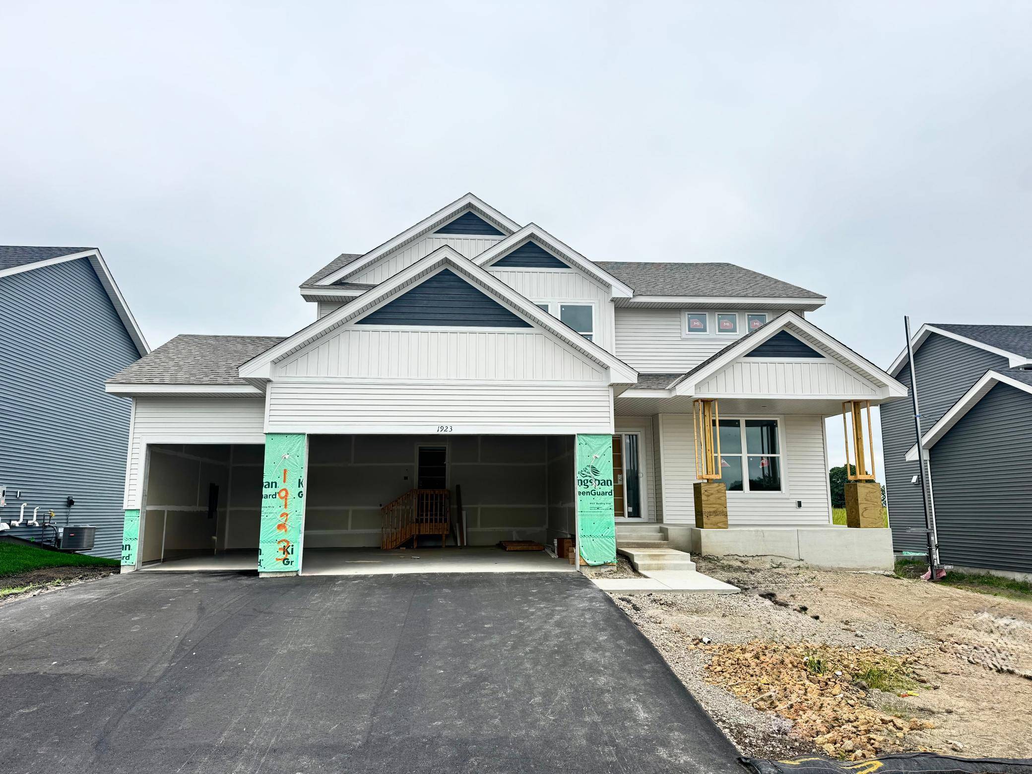 1923 Ravine RD, Carver, MN 55315