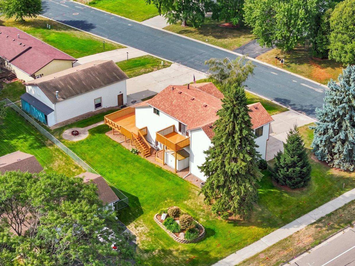8006 Cooper AVE, Inver Grove Heights, MN 55076