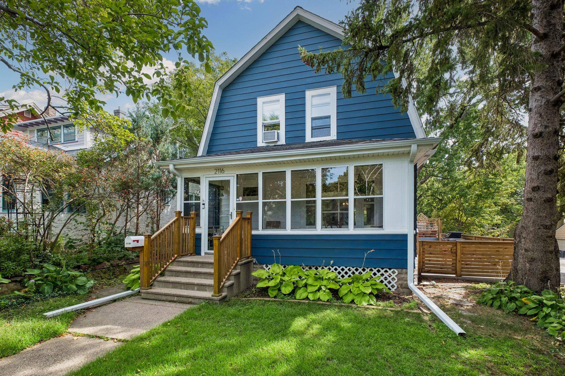2116 Berkeley AVE, Saint Paul, MN 55105