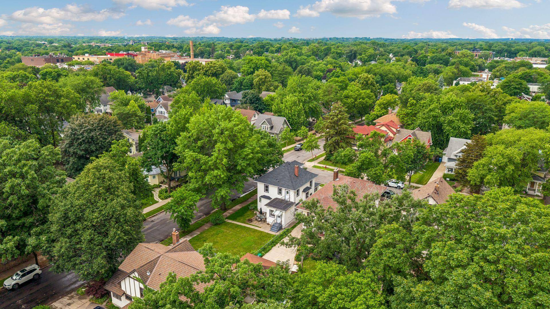 4453 Zenith AVE S, Minneapolis, MN 55410