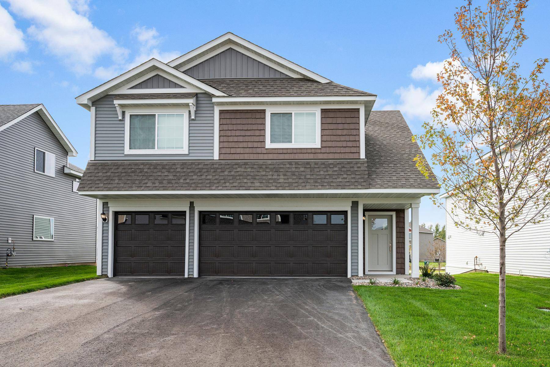 914 Spruce CIR N, Cambridge, MN 55008