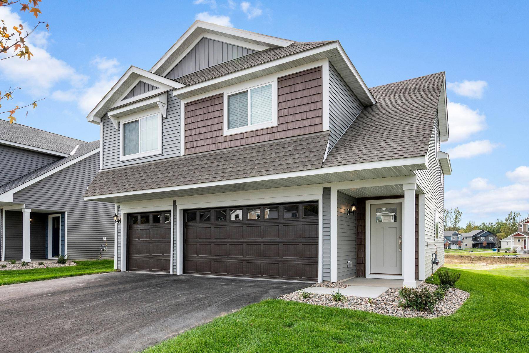 914 Spruce CIR N, Cambridge, MN 55008