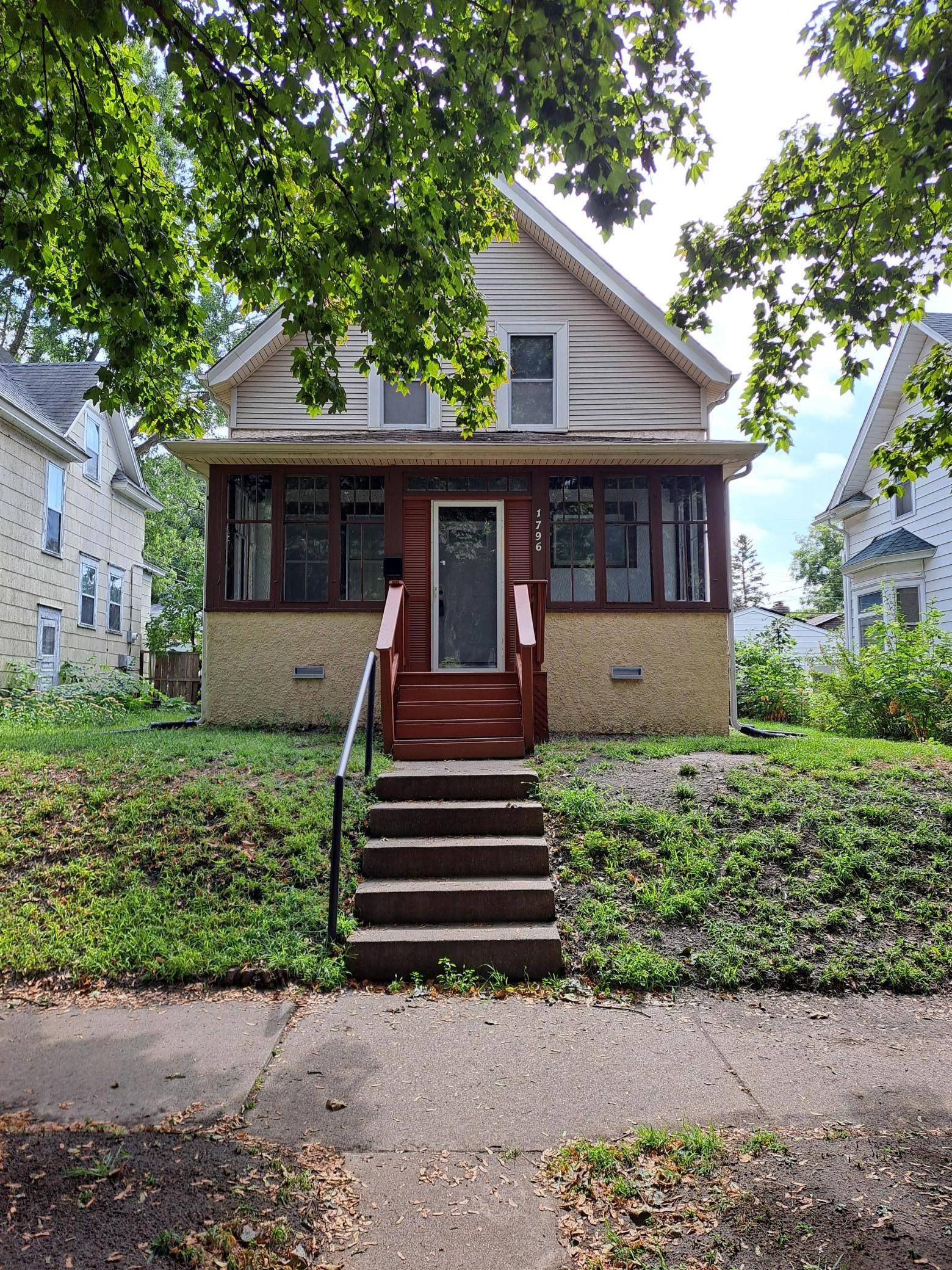 1796 Minnehaha AVE W, Saint Paul, MN 55104