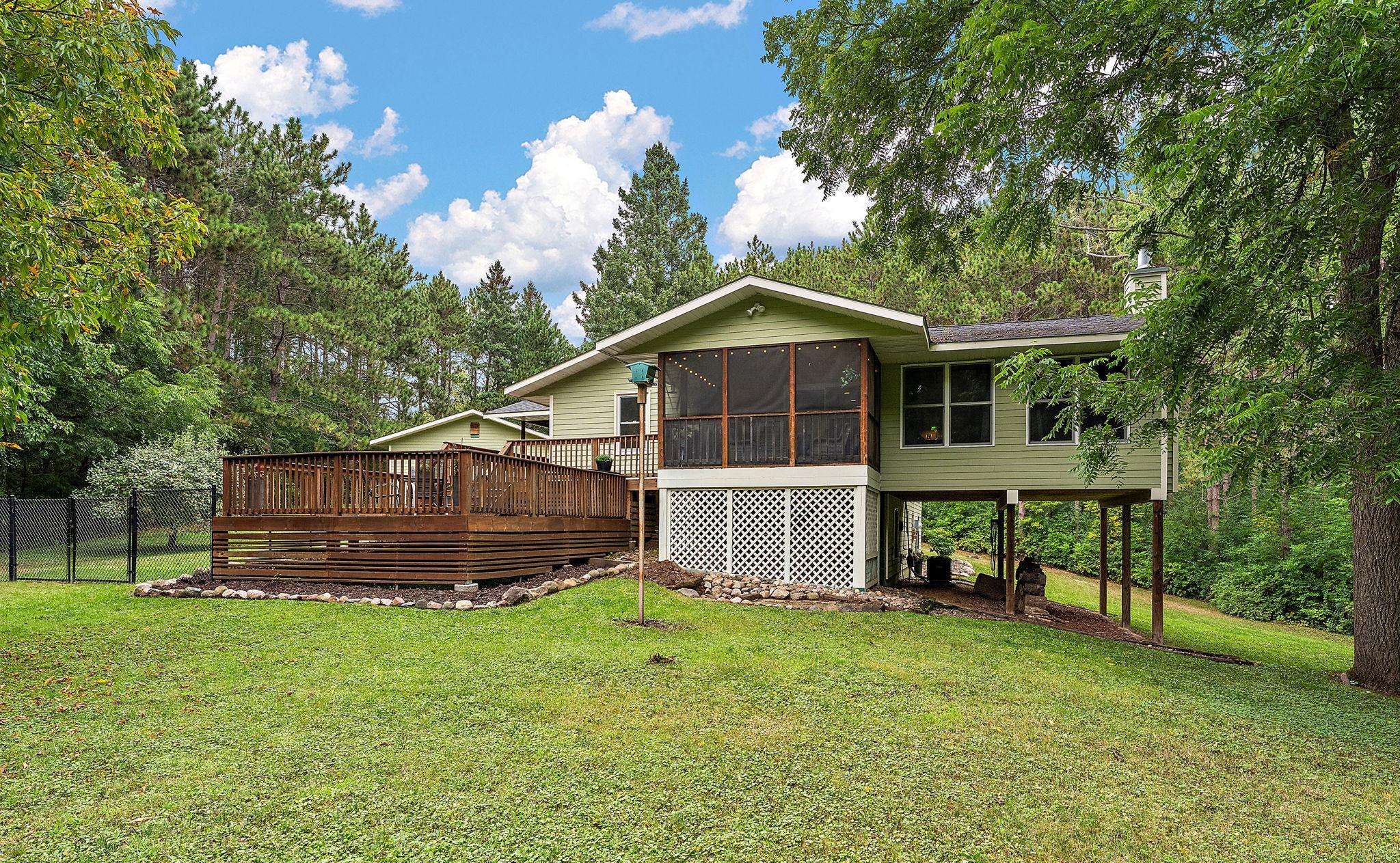 657 Perch Lake RD, Hudson, WI 54016