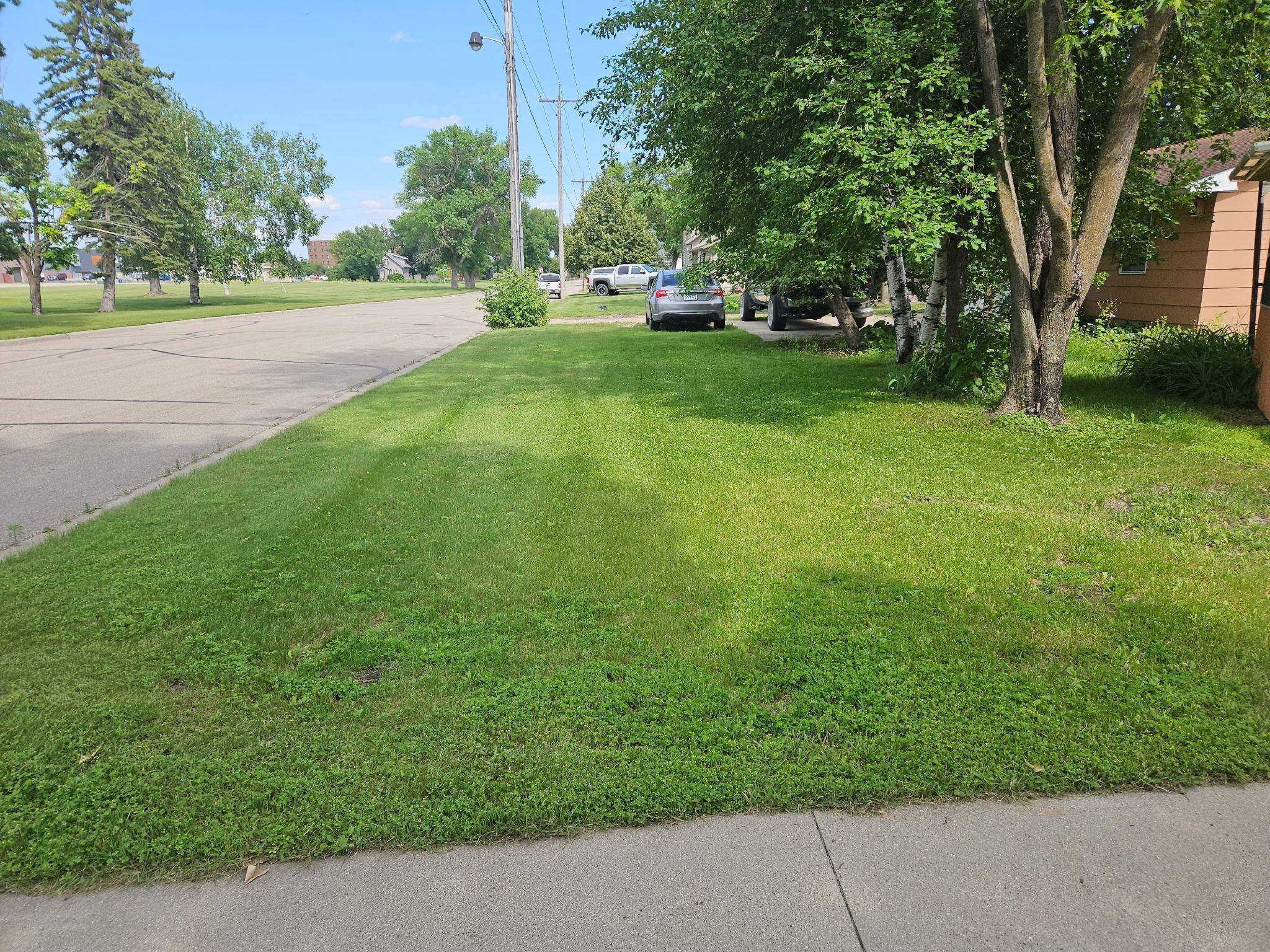 304 Arnold AVE S, Thief River Falls, MN 56701