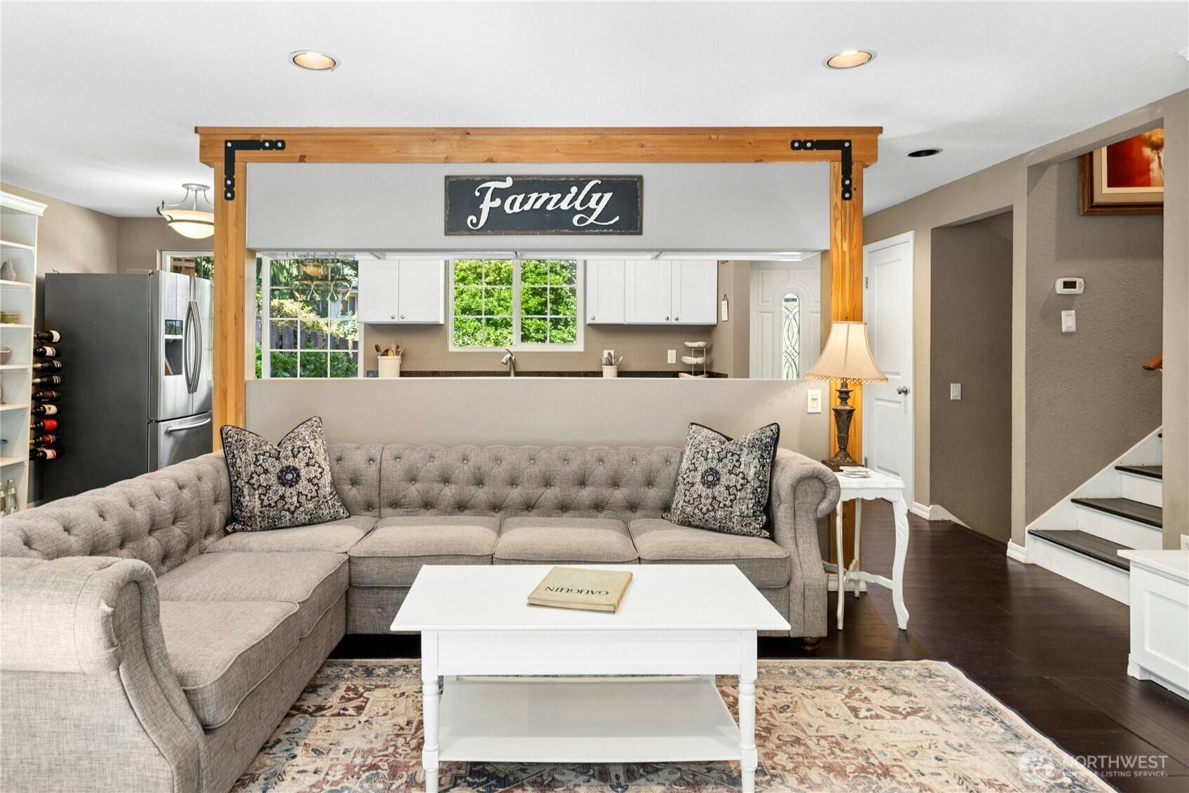 860 Valley View PL SW, Issaquah, WA 98027