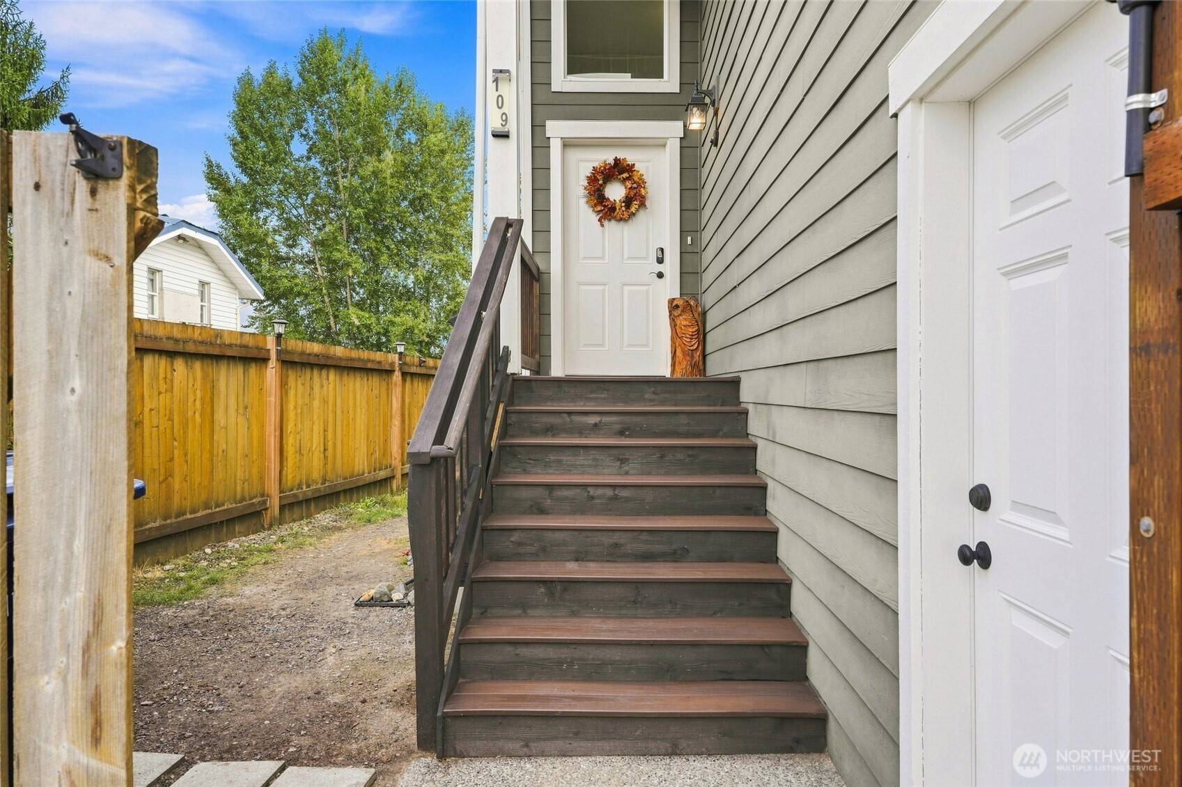 109 E Pioneer ST, Granite Falls, WA 98252