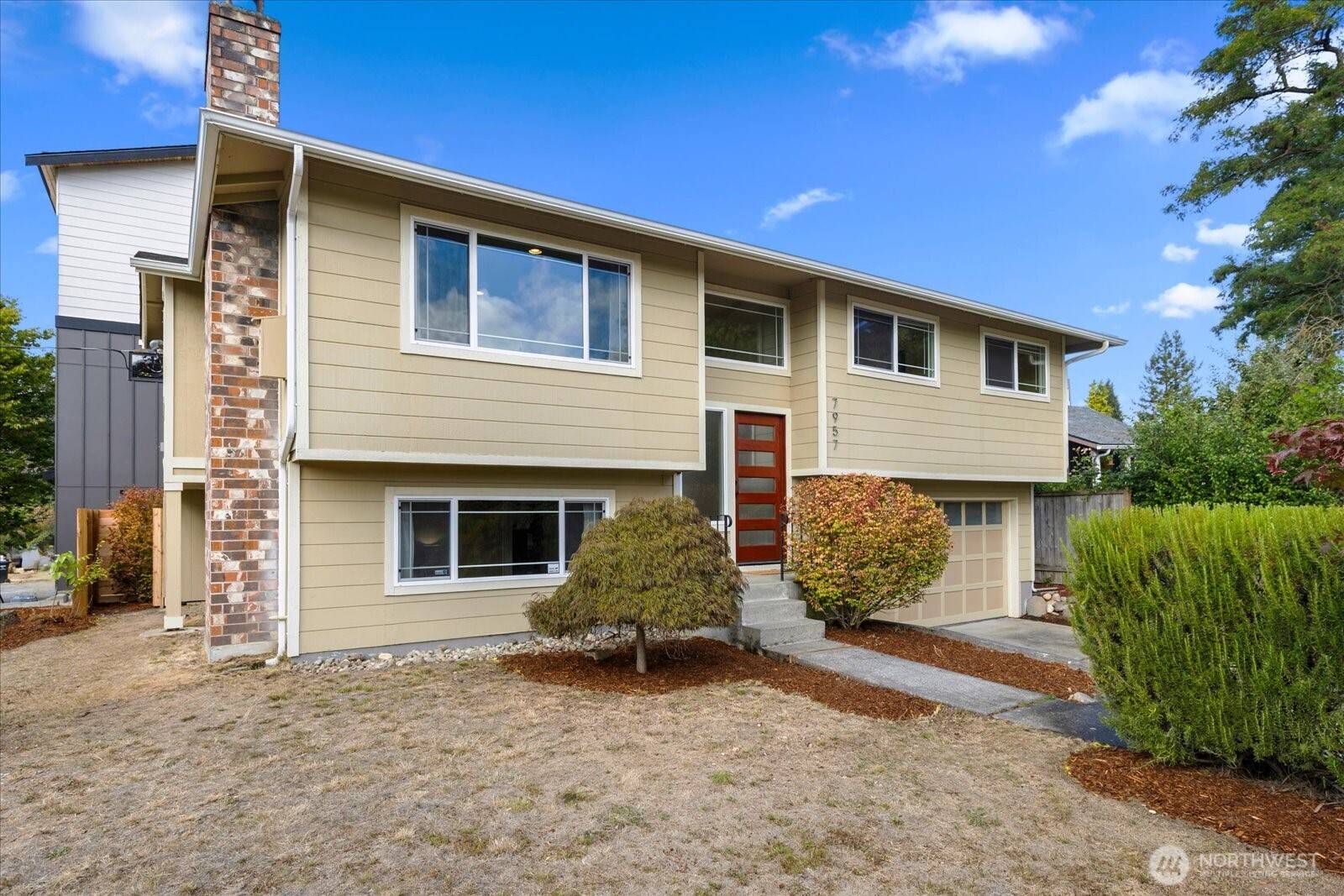 7957 30th AVE SW, Seattle, WA 98126