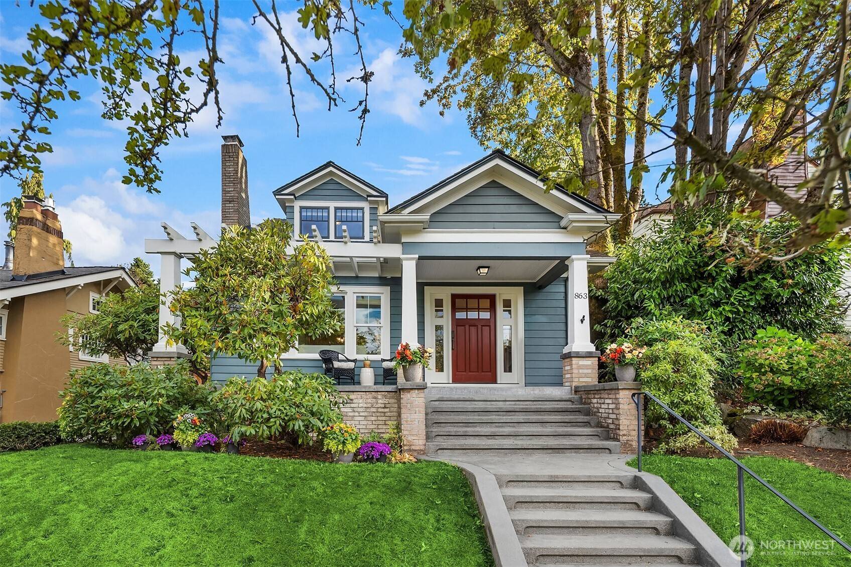 863 E Gwinn PL, Seattle, WA 98102