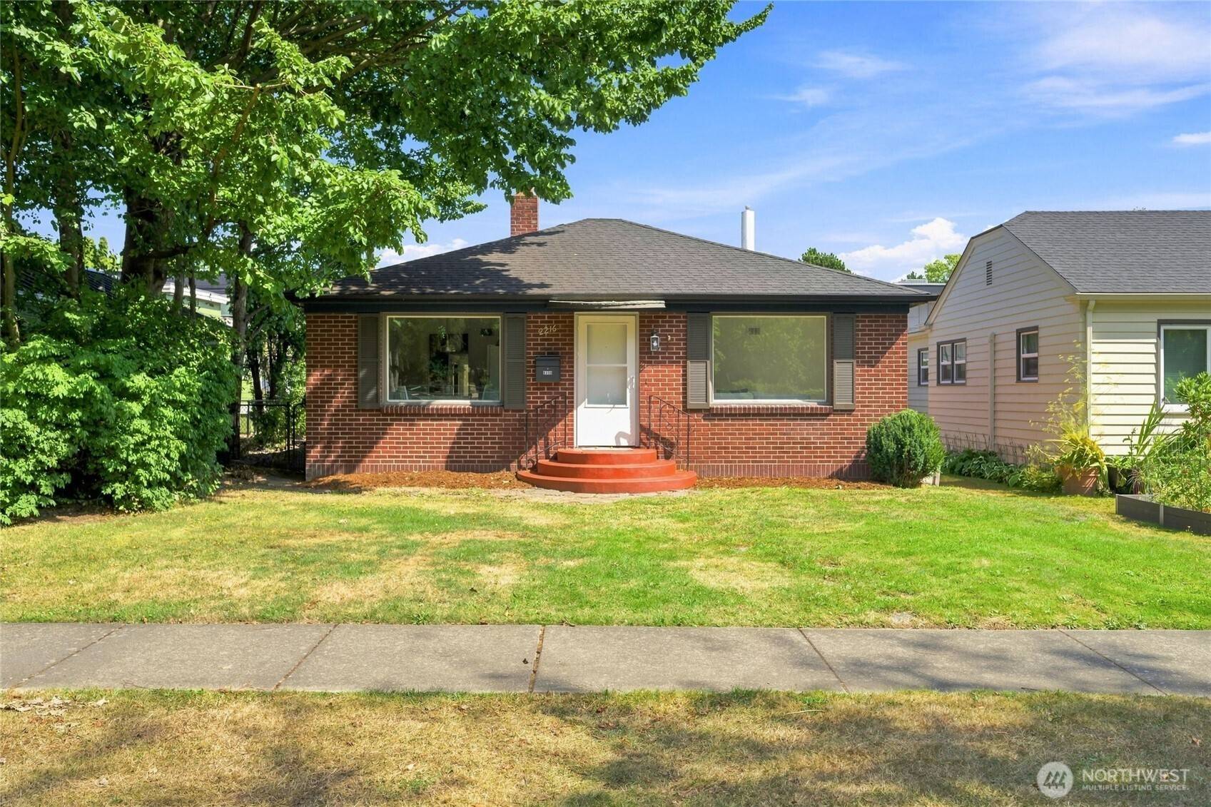 2216 Elizabeth ST, Bellingham, WA 98225