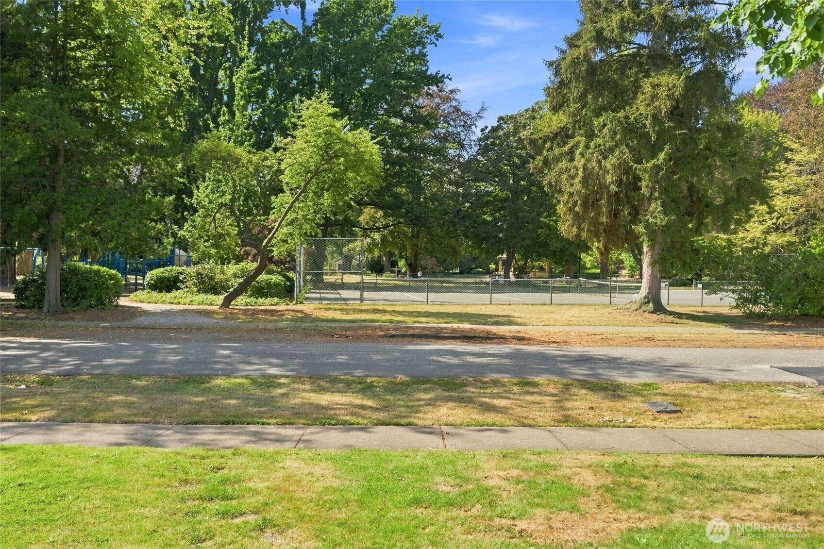 2216 Elizabeth ST, Bellingham, WA 98225