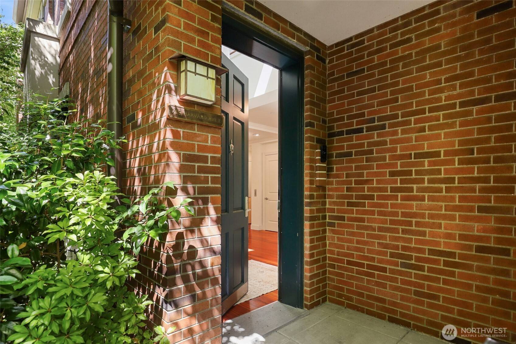 719 Harvard AVE E, Seattle, WA 98102
