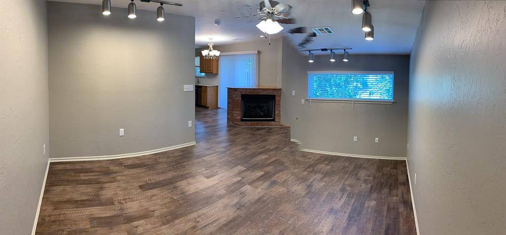 831 Rambling Oaks DR, Norman, OK 73072