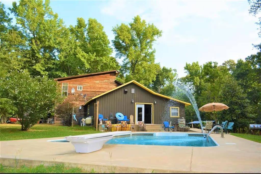 1761 Jc LOOP, Valliant, OK 74764