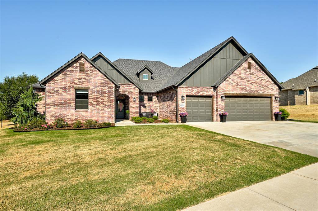8003 Goldfinch DR, Guthrie, OK 73044