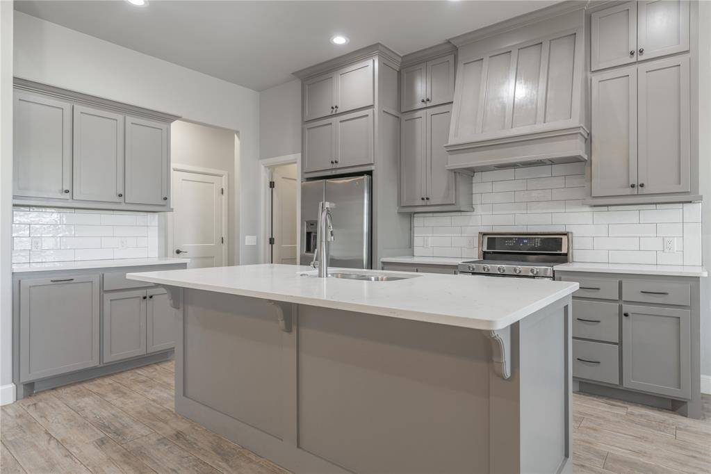 11216 SW 42nd CT, Mustang, OK 73064