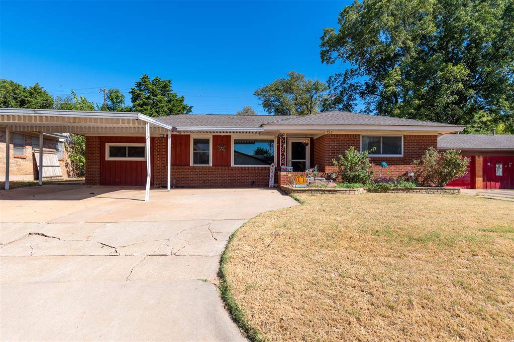 722 Cinmac ST, Lindsay, OK 73052