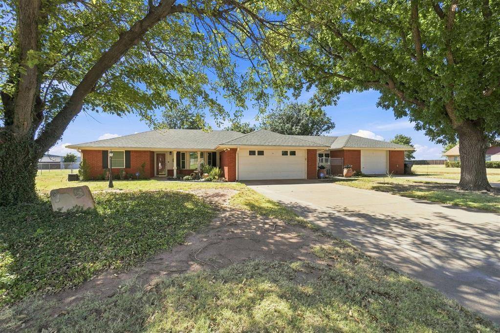 20425 E County Road 1567 RD, Altus, OK 73521