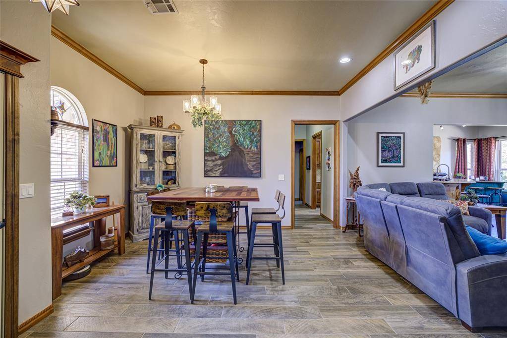 3693 Stonebrook DR, Norman, OK 73072