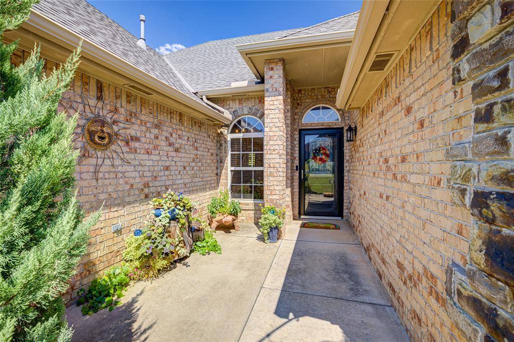 3693 Stonebrook DR, Norman, OK 73072